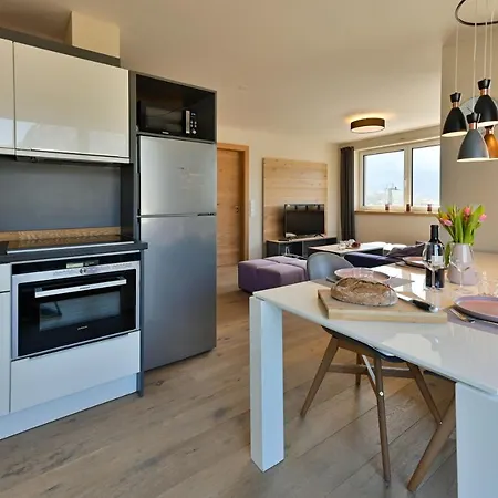 Bergart アパート *